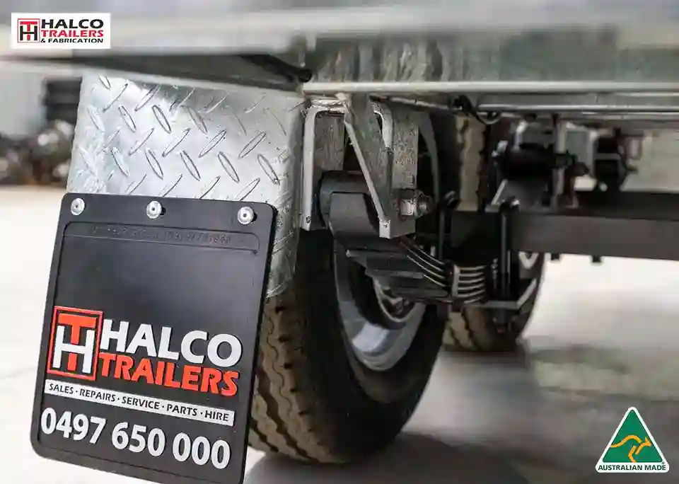 7 Things to Consider When Adding a Ladder Rack to a Work Trailer